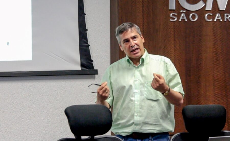 Para André, professor da USP, a IA deve ser usada de maneira a ajudar a sociedade a resolver problemas globais. - Foto: Reprodução/Cemeai