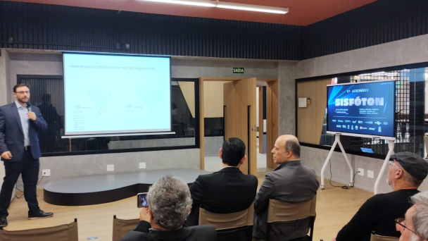 O evento discute o futuro da fotônica no Brasil. - Foto: LabTel