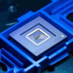 A tecnologia fotônica, a mesma usada em chips de alta velocidade, proporciona um streaming mais estável. - Foto: LabTel