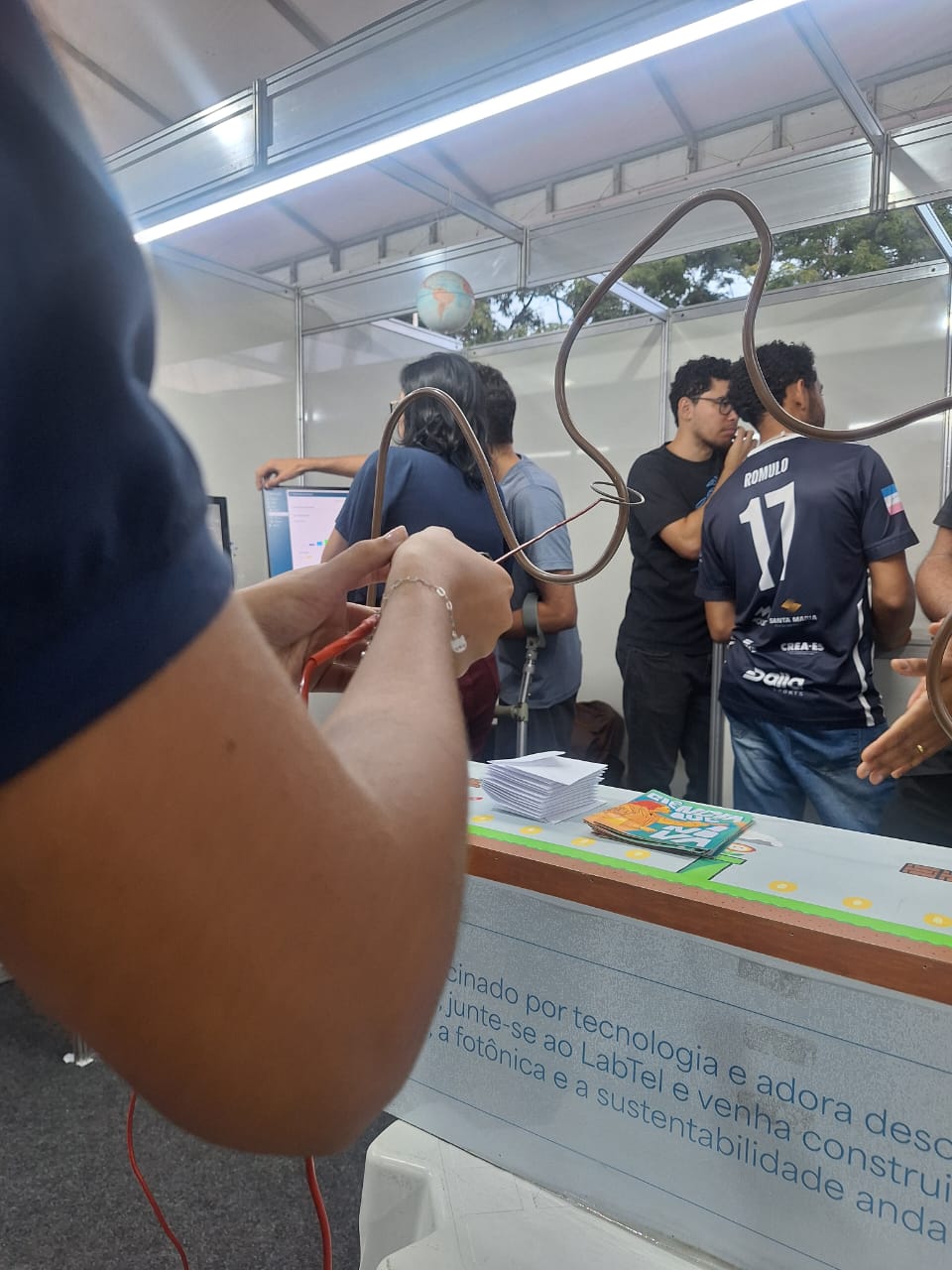 O Labirinto Elétrico foi um dos projetos lúdicos que o CPID/IN-Foton trouxe para a Semana Estadual de Ciência, Tecnologia e Inovação. Foto: Divulgação/IN-Foton.