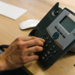 As mudanças na telefonia fixa alteram tarifas de ligações tanto no território do Espírito Santo quanto no Rio de Janeiro. Foto: Pexels.
