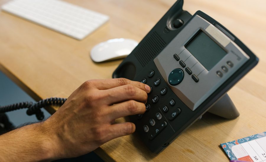 As mudanças na telefonia fixa alteram tarifas de ligações tanto no território do Espírito Santo quanto no Rio de Janeiro. Foto: Pexels.